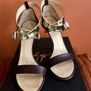 Giuseppe Zanotti sandals!